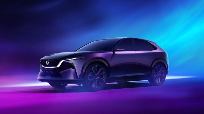 Mazda představila elektrický crossover EZ-60, základy jsou opět čínské