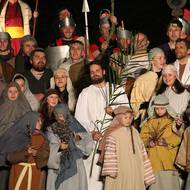 Při závěrečné děkovačce rozdaly děti divákům kočičky.