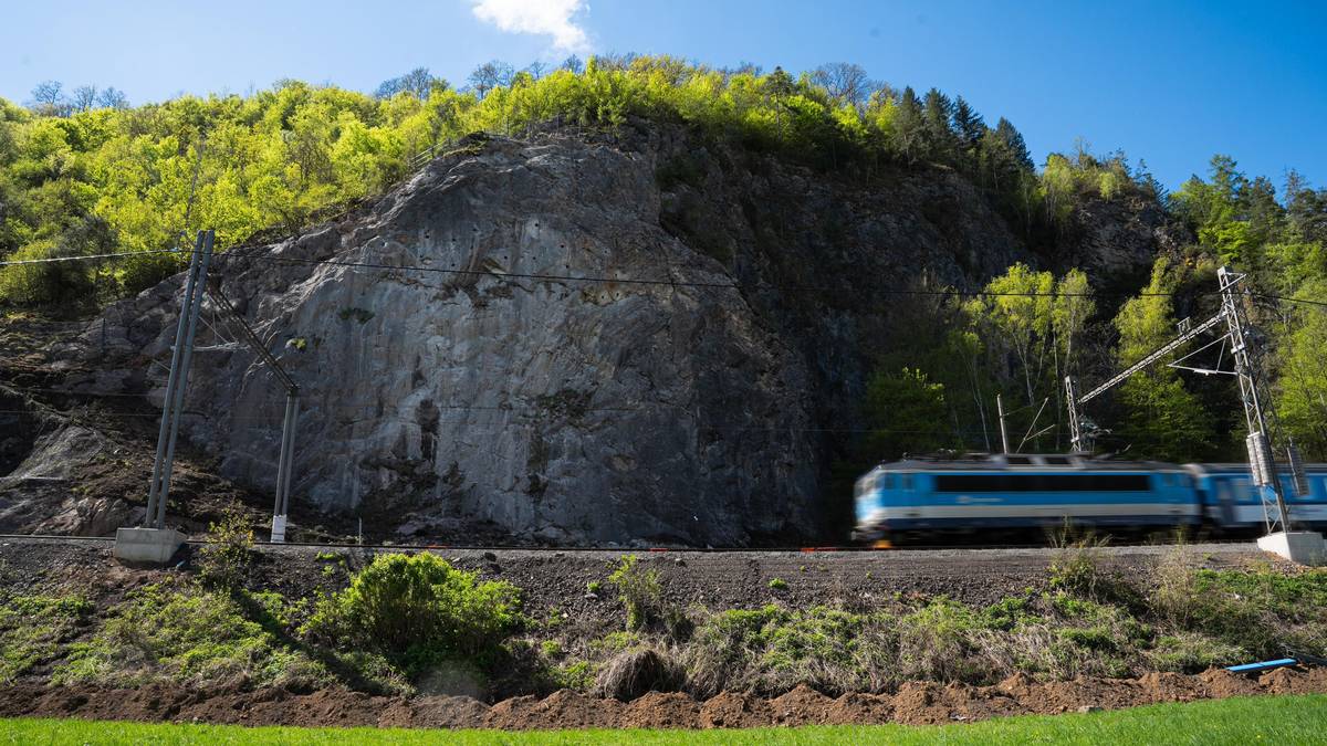 Během provozu probíhá sanace skal. „Některé nestabilní části se musí ubourat, ale to je minimální. Jinak se tam natáhne pletivo,“ vysvětlil Fajt.