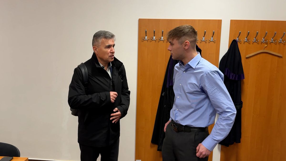 Soka v lásce brutálně zbil boxerem a pak jej nechal nahého. Dostal podmínku