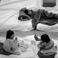 Po příletu do Spojených států byly děti umístěny do provizorních nocleháren,  prohlédly je lékařské týmy. Některé trpěly těžkou dehydratací a infekčními nemocemi. Vážné případy byly převezeny do nemocnice.