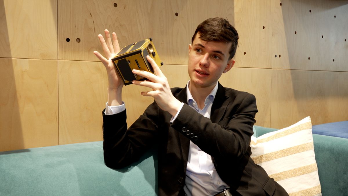 Kosmický popelář: Teenager z Brna, který má ve vesmíru vlastní družici