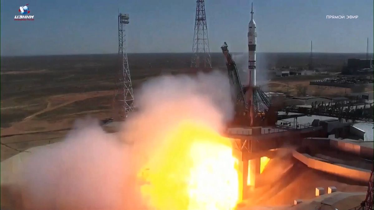 Sojuz se dvěma Rusy a Američanem dorazil na ISS