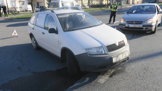 Oslnilo mě slunce, vysvětloval po střetu dvou aut na Přerovsku mladý řidič