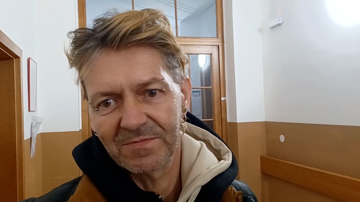 „Konopí mě drží při životě.“ Nevyléčitelně nemocnému hrozilo vězení, v podmínce dál pěstoval