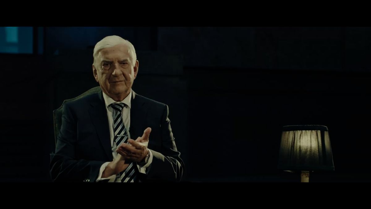 Miroslav Donutil jako prezident. Moloch se představuje