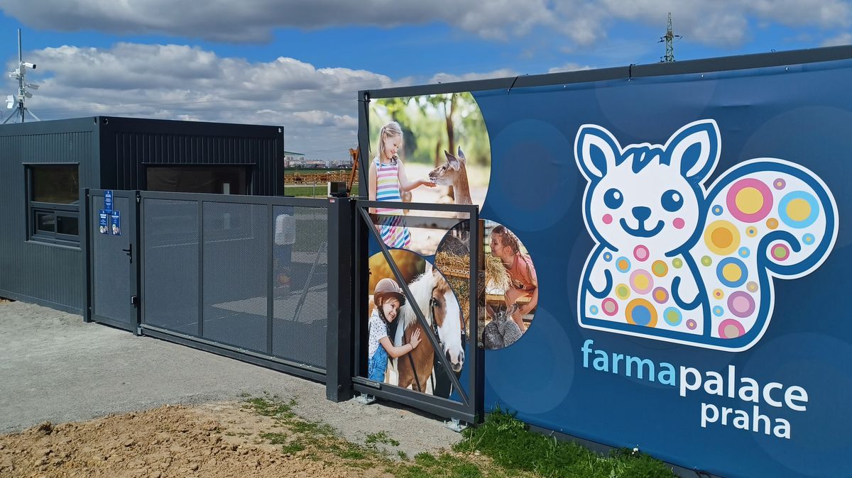 Zakázaná farma miliardáře Sehnala je hotová, návštěvníci mohou podepsat petici na její podporu