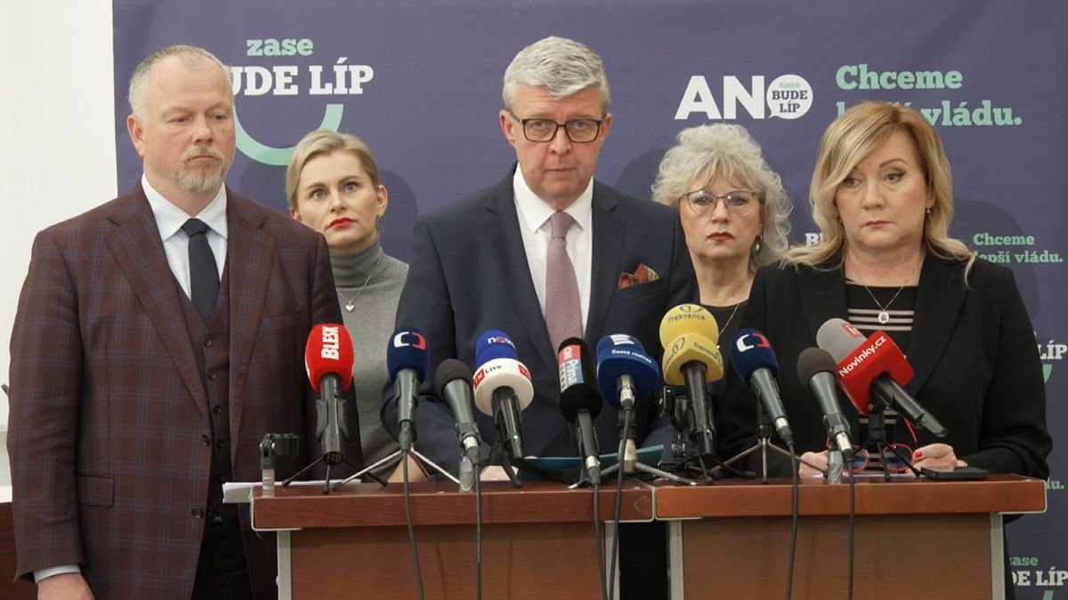 STEM: ANO by s SPD, Stačilo! a Motoristy dosáhlo na ústavní většinu
