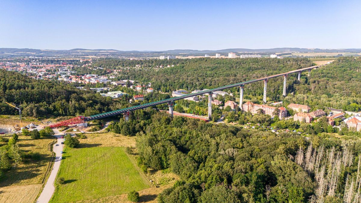 Zlaté české ručičky. Tuzemští stavitelé překlenuli údolí v Německu unikátní mostní konstrukcí