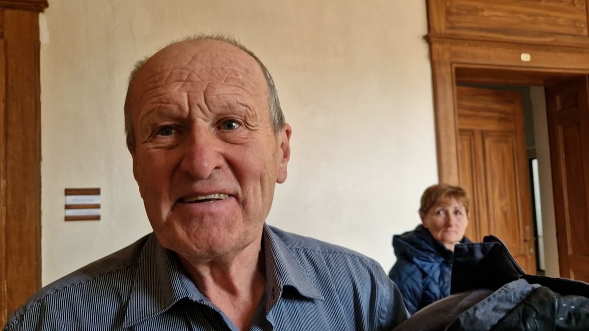 Senior na Vyškovsku zastřelil vlčáka, který dotíral na jeho psa. Je mi té krásné fenky líto, líčil u soudu
