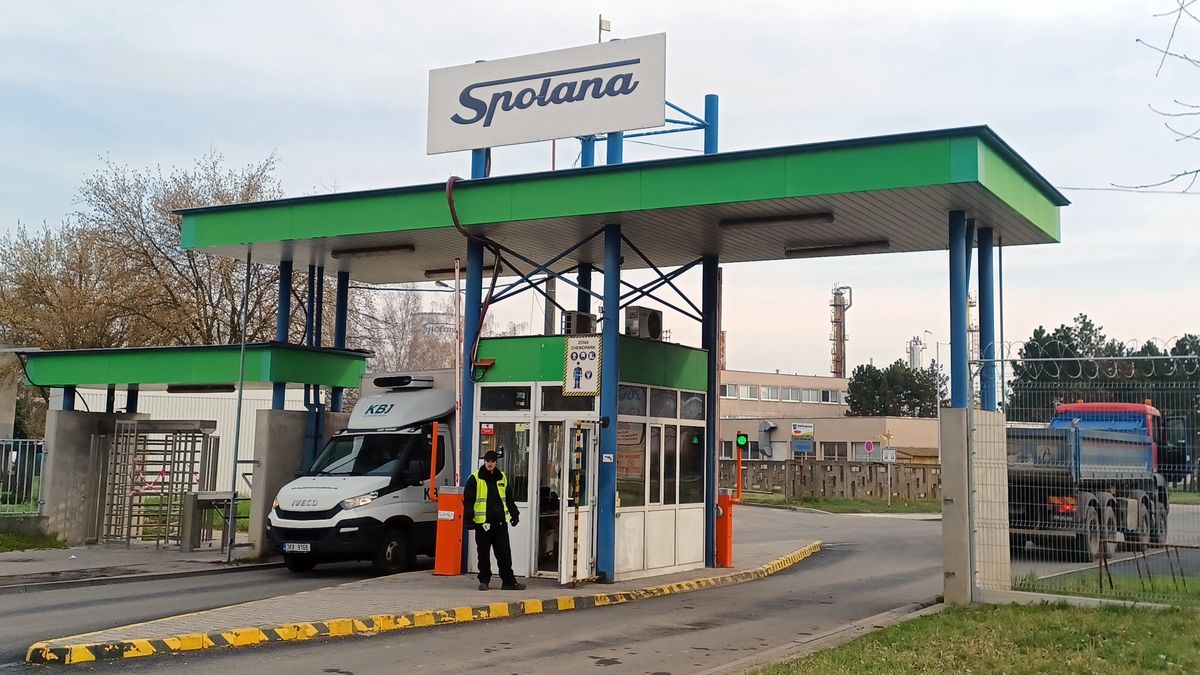 Spolana začala s propouštěním pěti stovek lidí