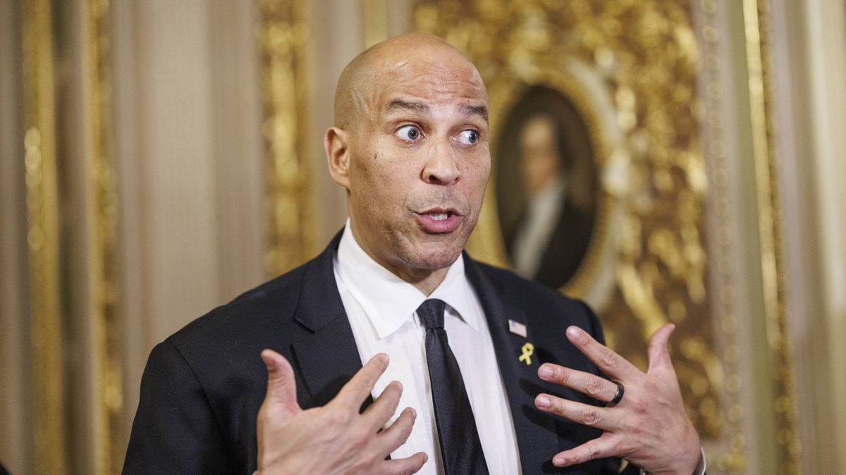 Demokrat Booker měl více než 25hodinovou řeč, nejdelší v dějinách Senátu USA