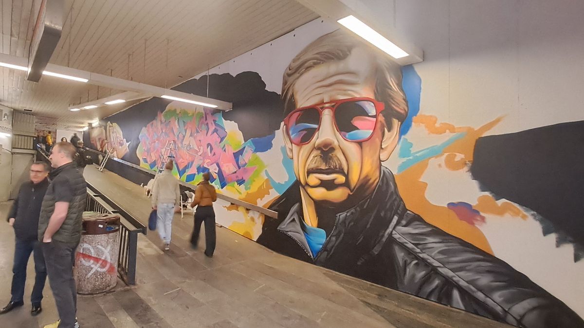 Podchod v metru Budějovická nově zdobí malba bývalého českého prezidenta
