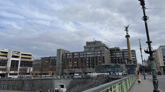 Pražským hotelům se daří. Lákají turisty i investory