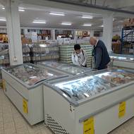 Chlazené potraviny jsou v nabídce také