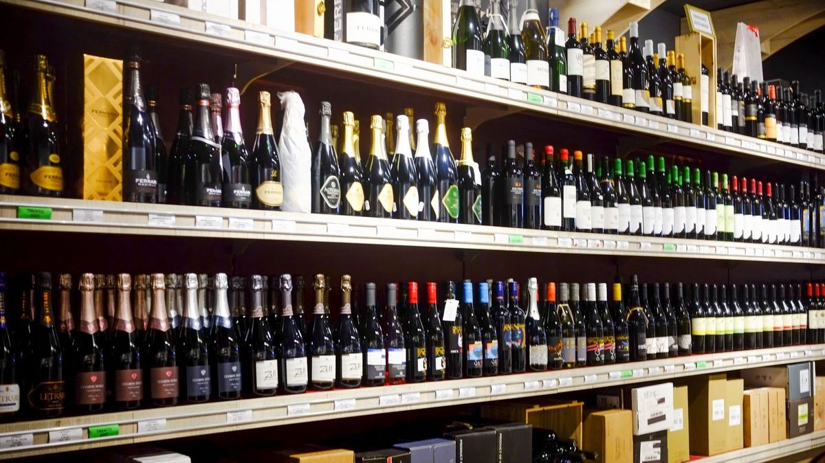 Seniorka se ukryla v bavorském supermarketu a uspořádala si noční oslavu