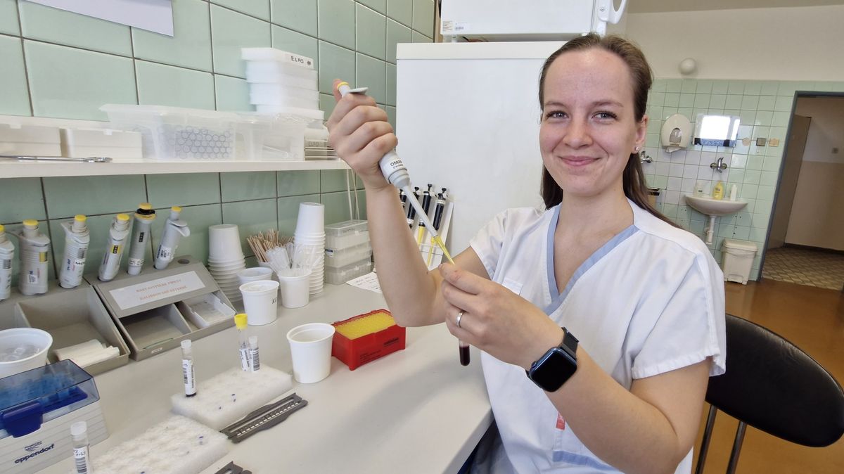 V kapce krve čte skoro jako v knize. I jedna krvinka jí napoví, co člověka trápí