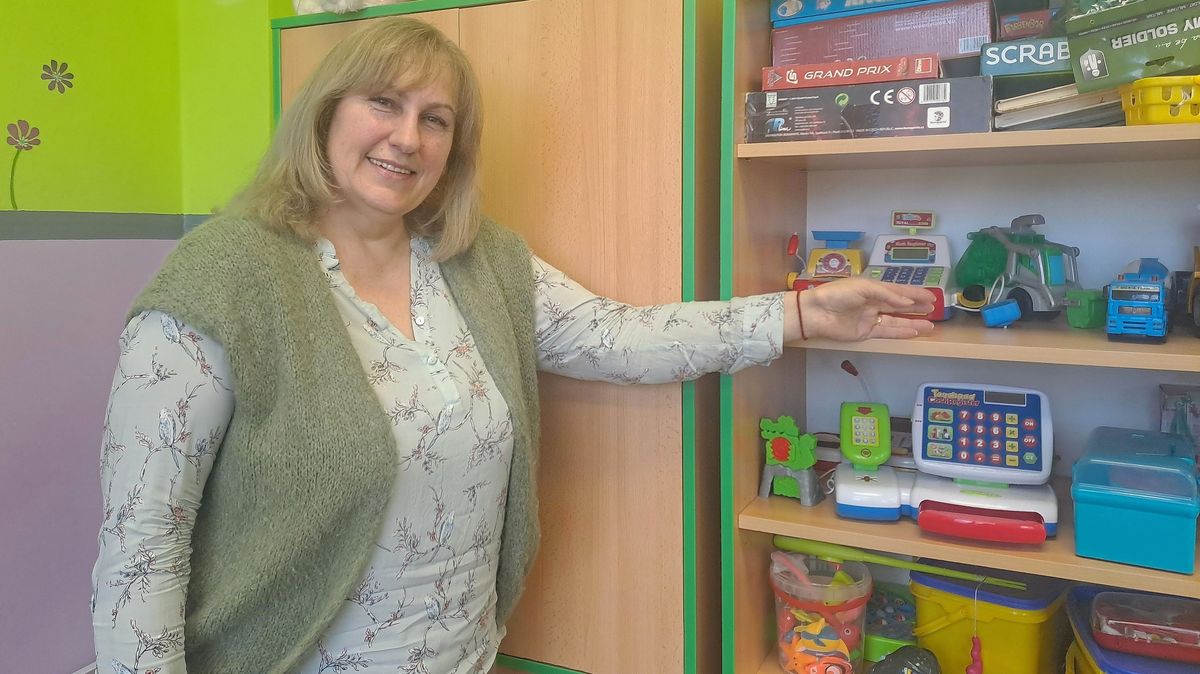 Ukrajinské děti často žijí na ubytovnách. Tísní se v jednom pokoji, přihlížejí hádkám i pitkám