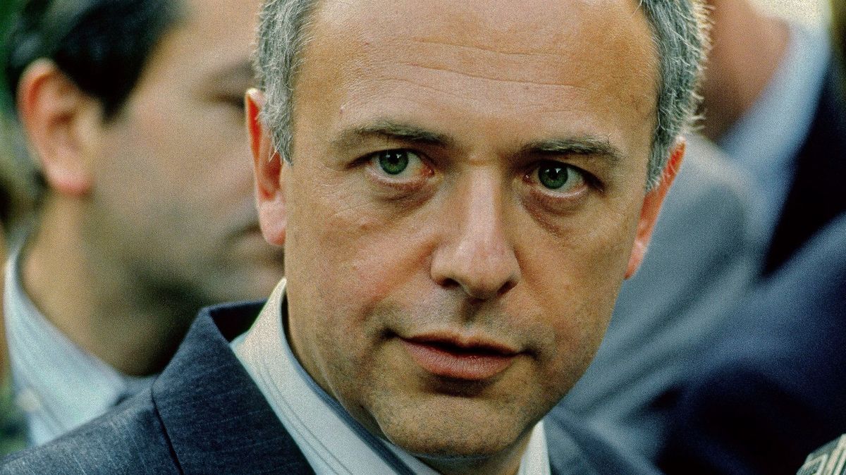 Rusko zařadilo na seznam zahraničních agentů svého bývalého ministra zahraničí. Smutný z toho není
