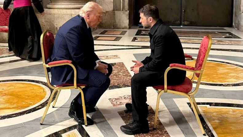 Začal se na to dívat jinak. Zelenskyj označil rozhovor s Trumpem ve Vatikánu za nejlepší ze všech