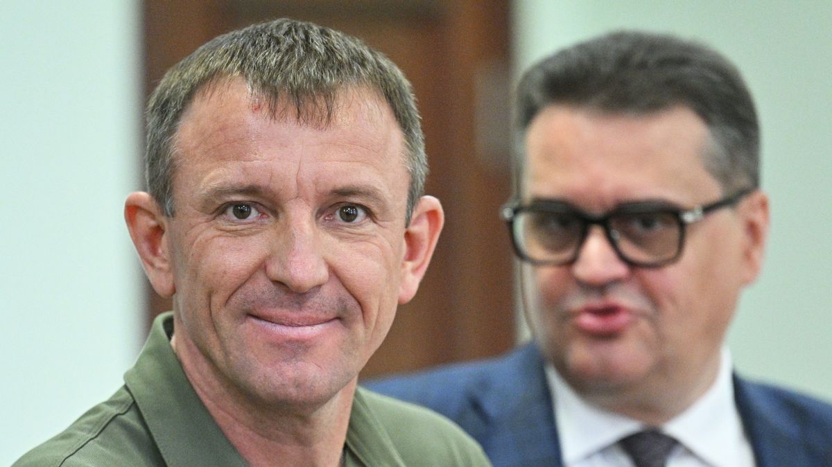 Rusové generálmajorovi za zpronevěru strhli frčky a zakázali mu sloužit v armádě