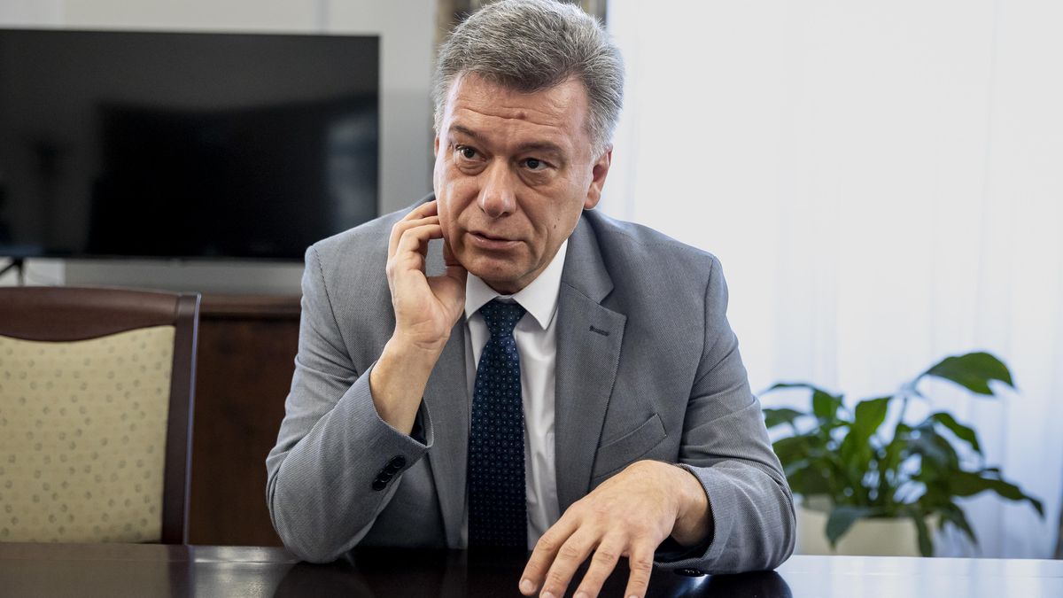„Pavlíku, do tohoto světa se už asi nehodíš.“ Blažek se smiřuje s koncem v politice