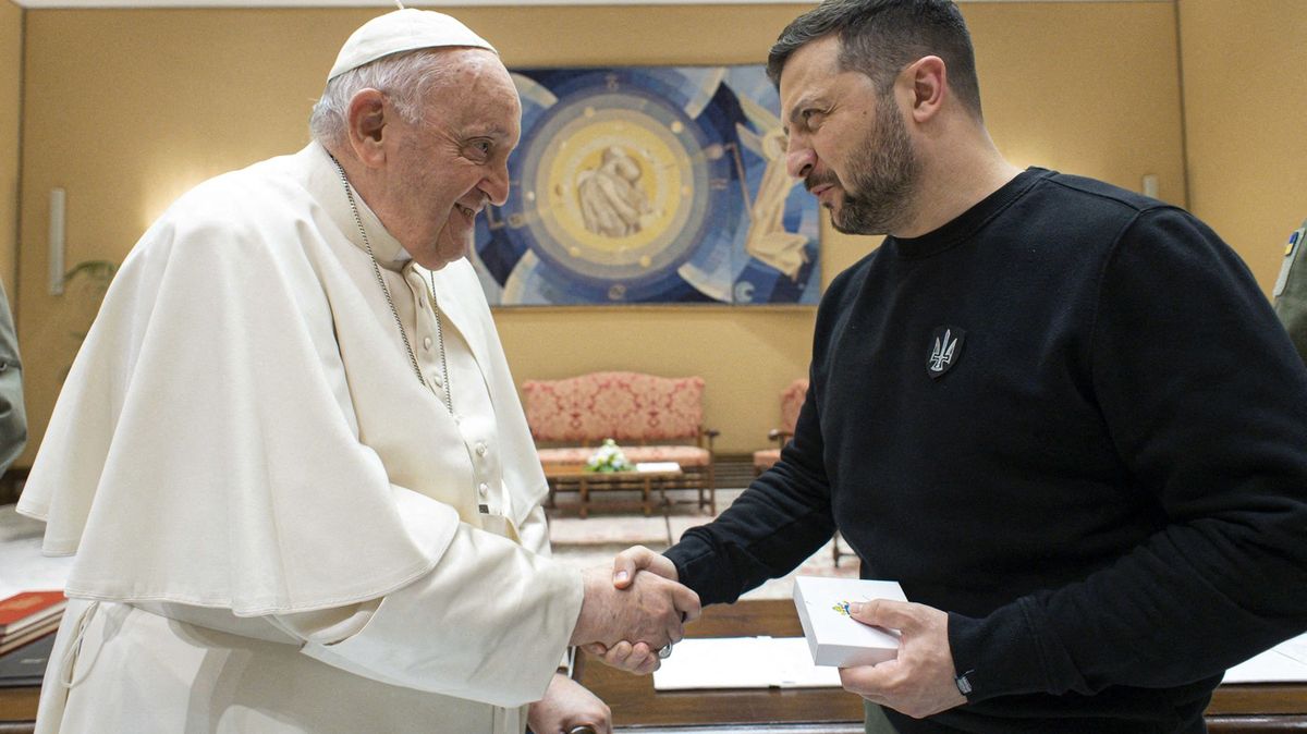 Papež František tajně koupil drony naší armádě, hlásí Ukrajinci