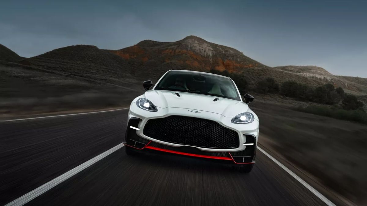Aston Martin DBX přijíždí v ještě výkonnější verzi
