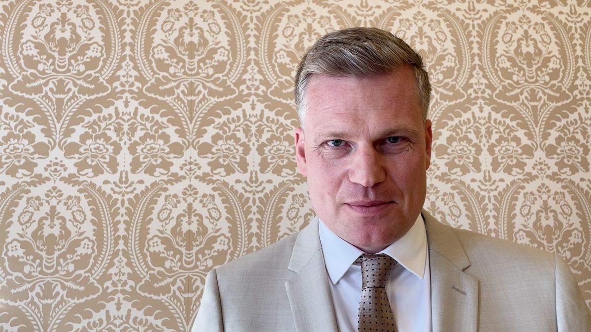 U Turka si podávají dveře velvyslanci autoritářů, u Konečné Číňané