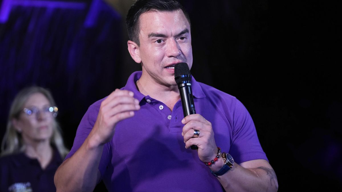 Prezidentem Ekvádoru znovu zvolen konzervativec Noboa