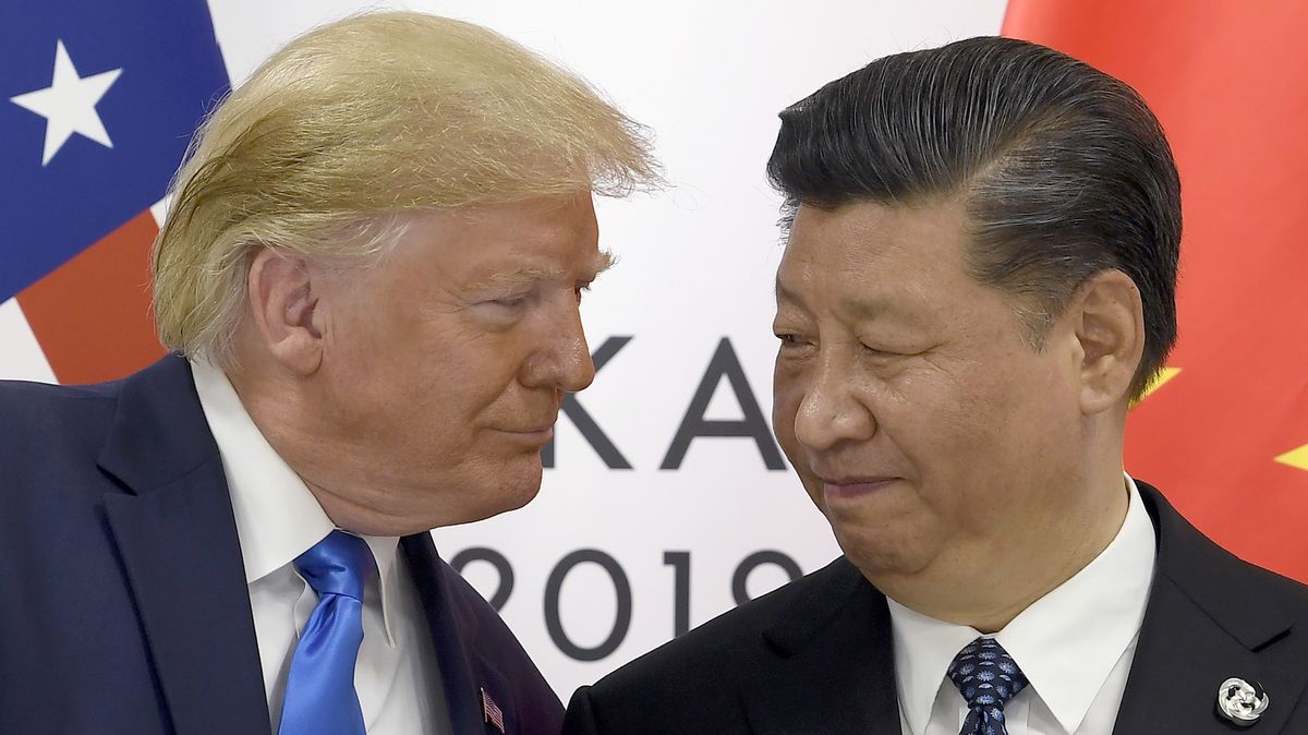 Velká past na Čínu? Trump finišuje první dohody o clech, snaží se jimi oslabit asijskou velmoc
