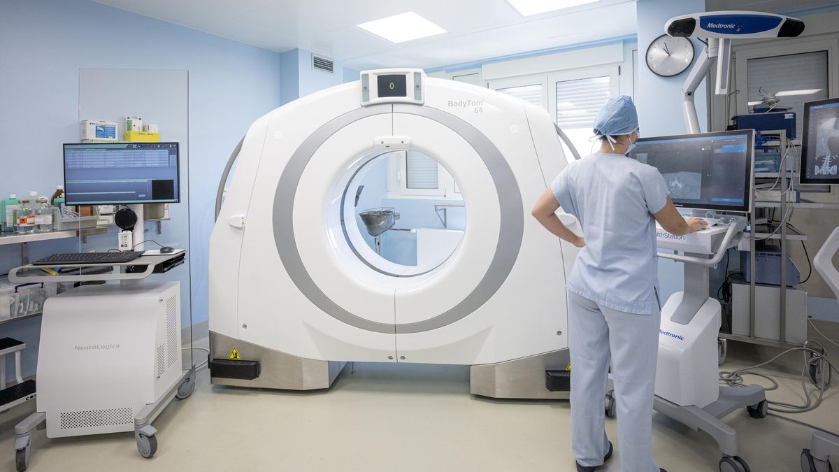 Neurochirurgům v Liberci pomáhá při operacích mozku a páteře špičkový skener. Jediný v Evropě
