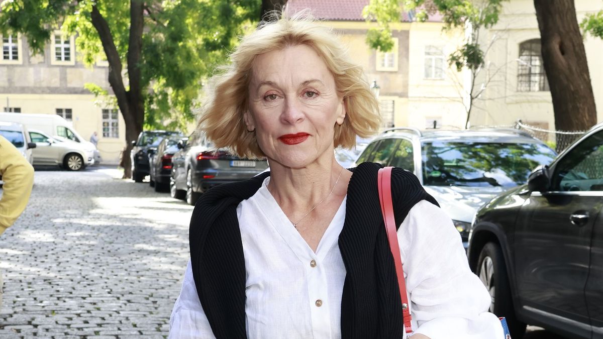 Ve stylu herečky Dany Batulkové: Ukazuje, jak být šik i po šedesátce
