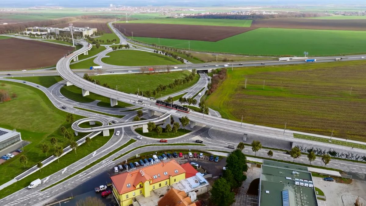 Tramvaj do Zdib povede i nad dálnicí D8