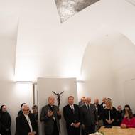 Svou kapli má i Poslanecká sněmovna. Sídlí v prostorách Šternberského paláce a otevřela se v roce 2016.