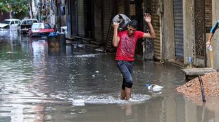 Egyptskou Alexandrii zasáhla silná bouře, vyhlásili výjimečný stav