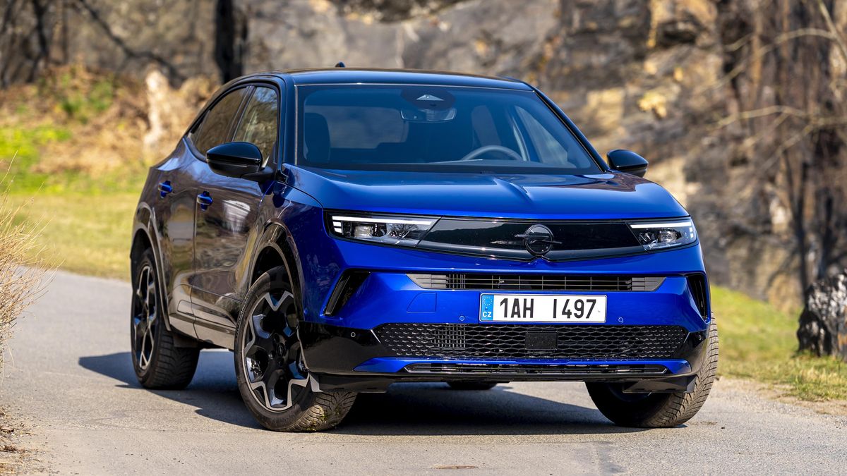 Test modernizovaného Opelu Mokka: Stylově a hybridně