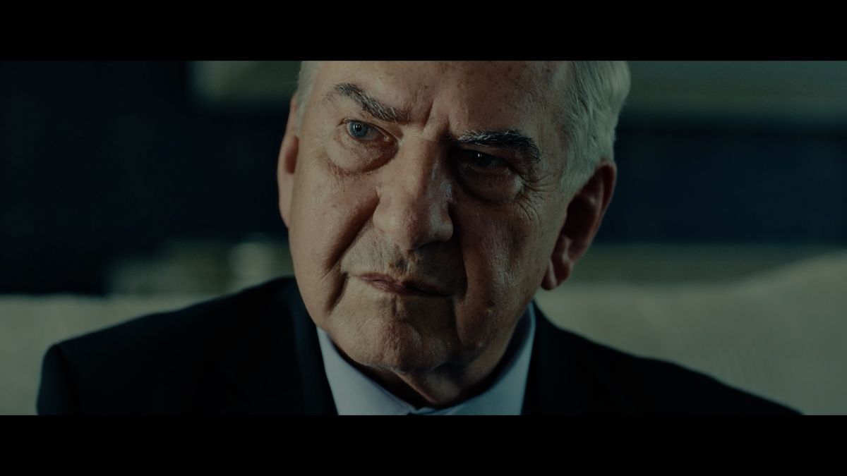 RECENZE: Tuzemská produkce v Molochovi konečně nabízí svižný politický thriller