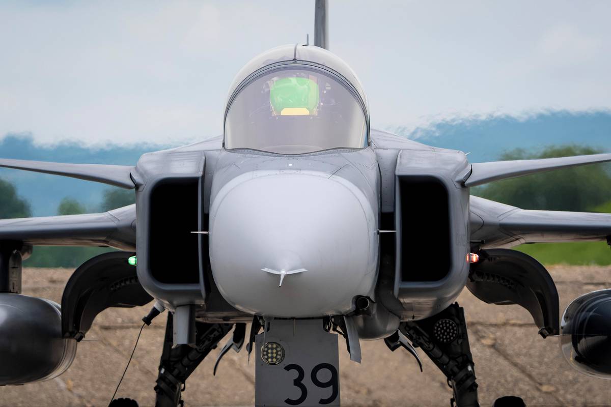 Bitevník JAS-39 Gripen.