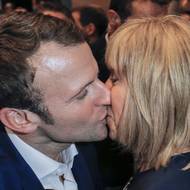 Macronová svého manžela podporovala během jeho stoupající politické kariéry. V roce 2014 skončila jako učitelka a začala pracovat jako konzultantka. Macron v té době pracoval jako ministr hospodářství v Hollandově vládě.