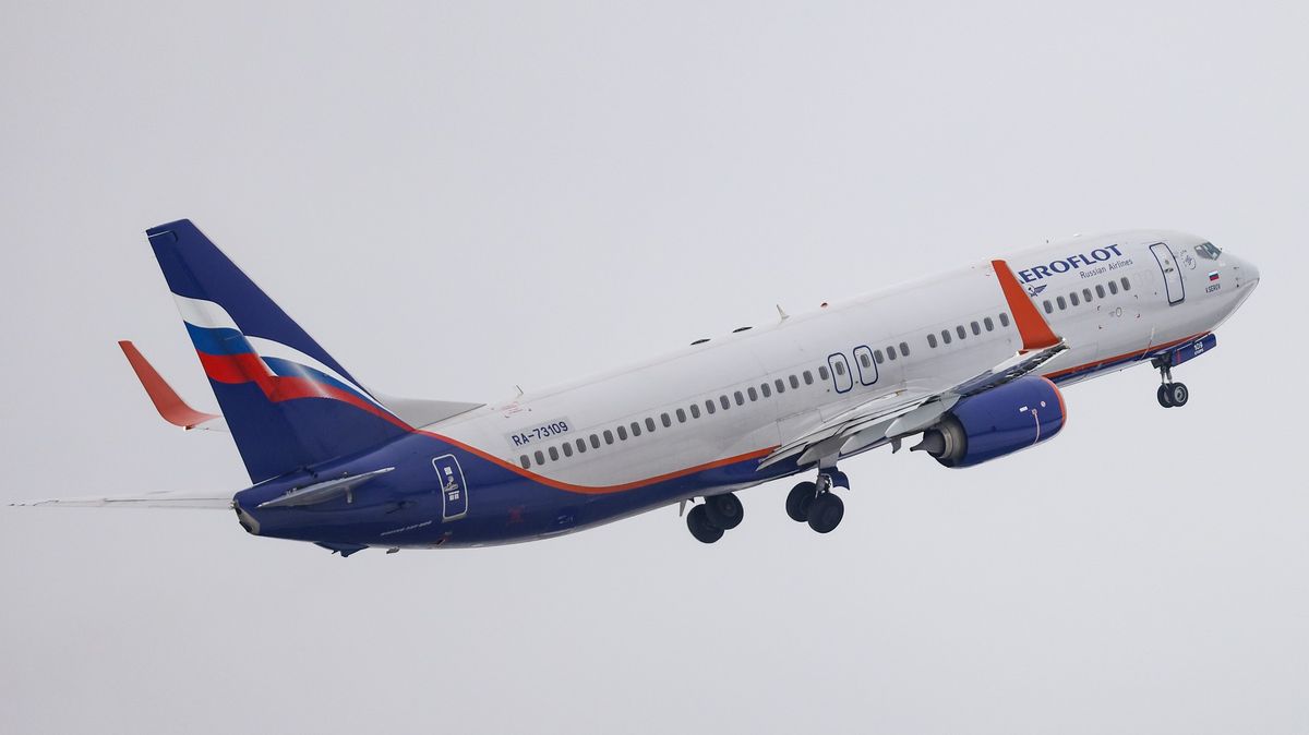 Poláci zabavili pět tun pneumatik na boeingy, které mířily do Ruska