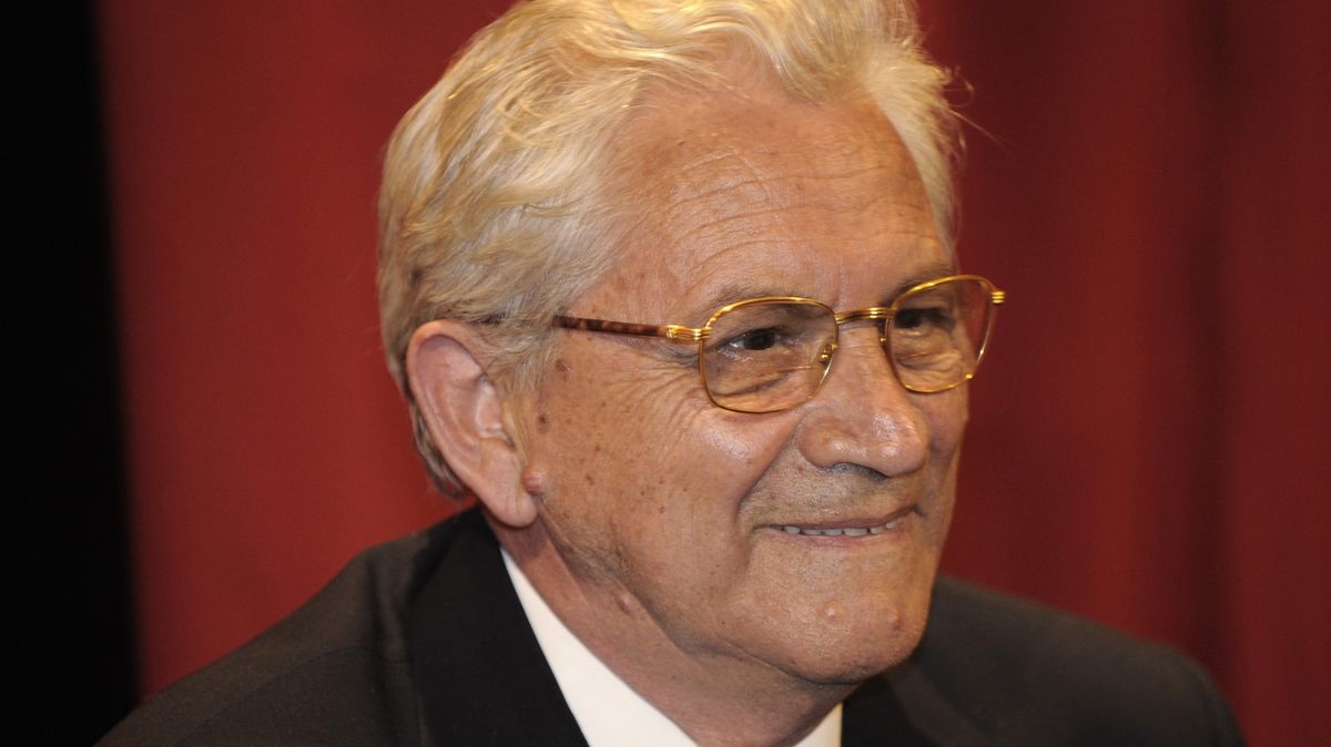 Zemřel albánský režisér a diplomat Piro Milkani