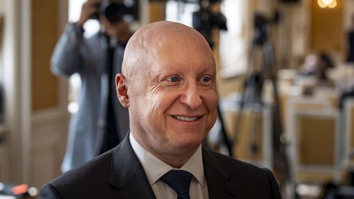 Šéf ČEZ Beneš si loni přišel na 55 milionů