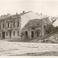 Po bombardování Rudou armádou byl Krumlov v troskách.