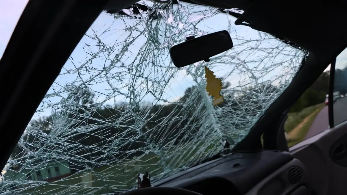 Hromadná nehoda na dálnici D11 na Nymbursku, záchranáři ošetřili devět lidí