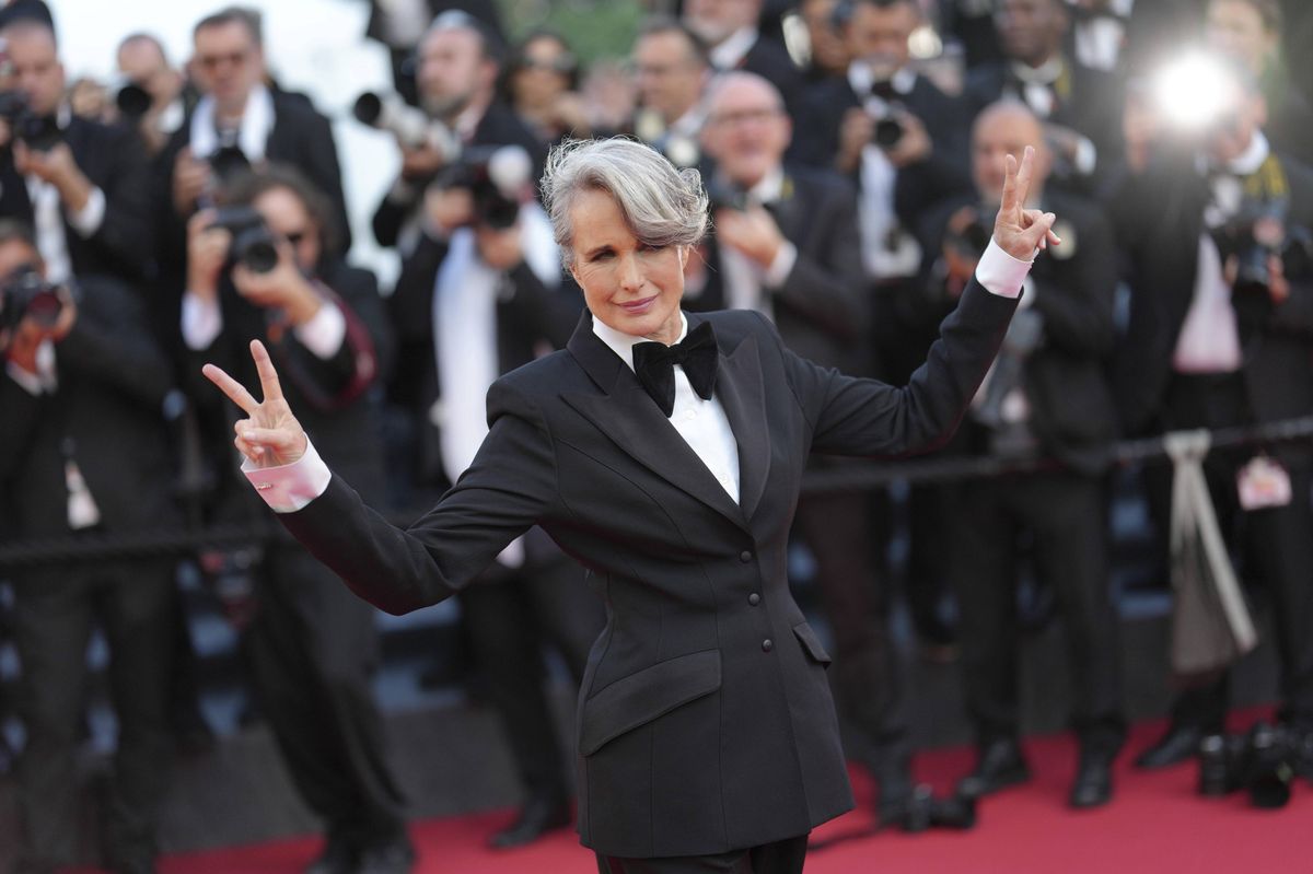 Glosa: Umožněte nám rozhovory, žádají novináři v Cannes