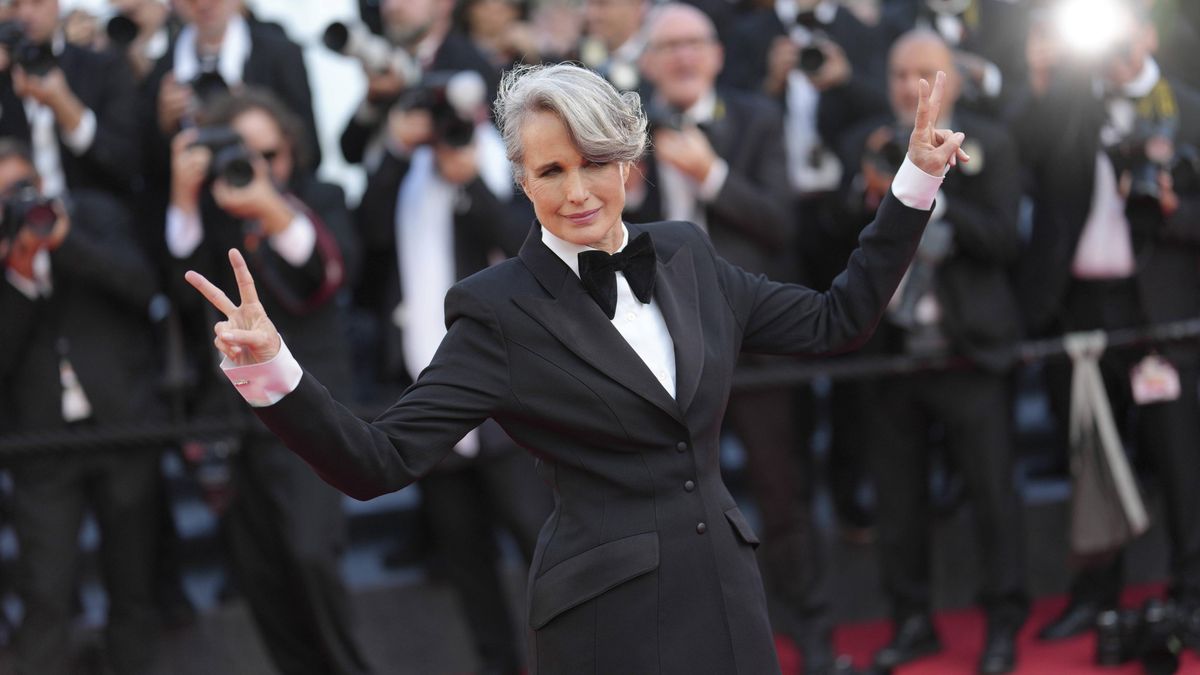 Glosa: Umožněte nám rozhovory, žádají novináři v Cannes