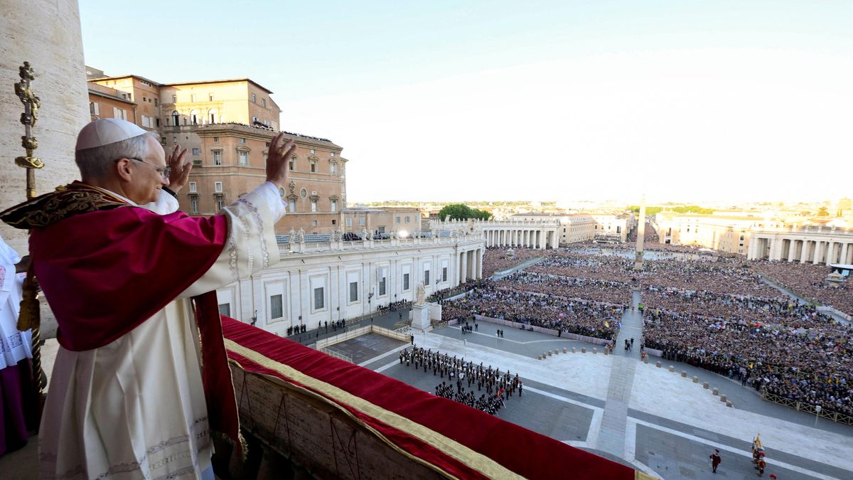 FOTO: Habemus Papam. Dav přivítal ve Vatikánu nového papeže