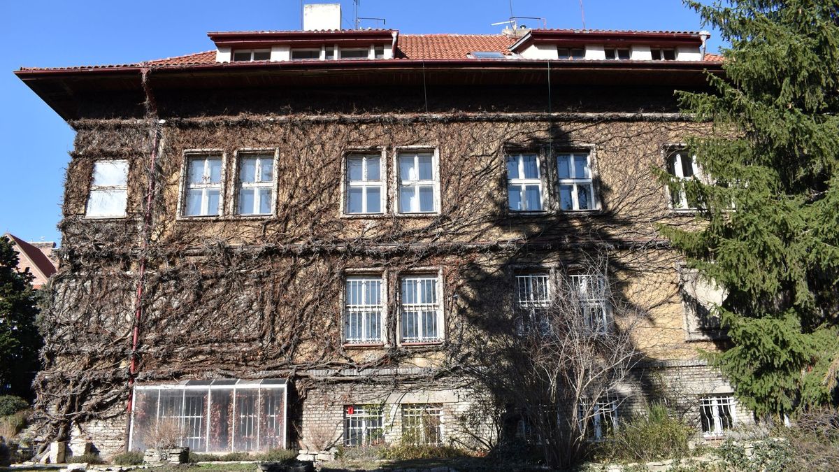 Praha 10 začne s rekonstrukcí vily Karla Čapka. Bude fungovat jako hausmuseum
