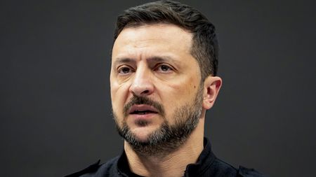 Zelenskyj: Některé české firmy dodávají Rusku stroje k výrobě zbraní